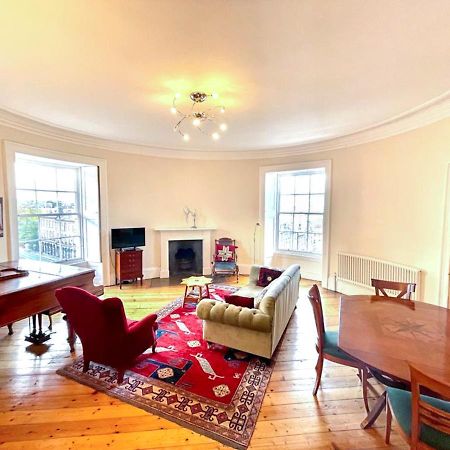 Incredible St Andrew'S Sq - 2 Bed In The Sky Apartment Edinburgh Luaran gambar